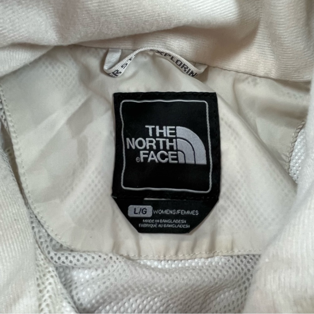 The North Face Nylon HyVent Jacket Hooded White/Ivory Women’s Large Flaw* - Picture 4 of 13